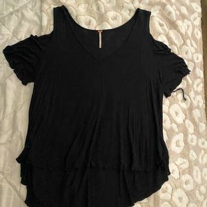 FREE PEOPLE FLOWY BLACK TOP